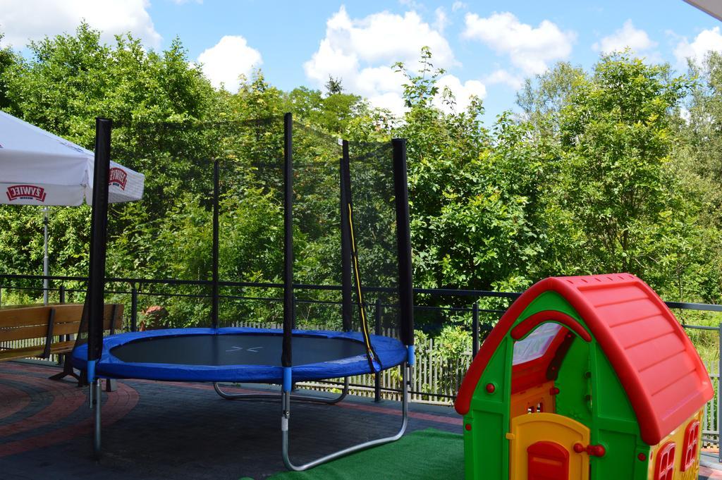 Hotel Grafit Kostomloty Pierwsze Екстер'єр фото