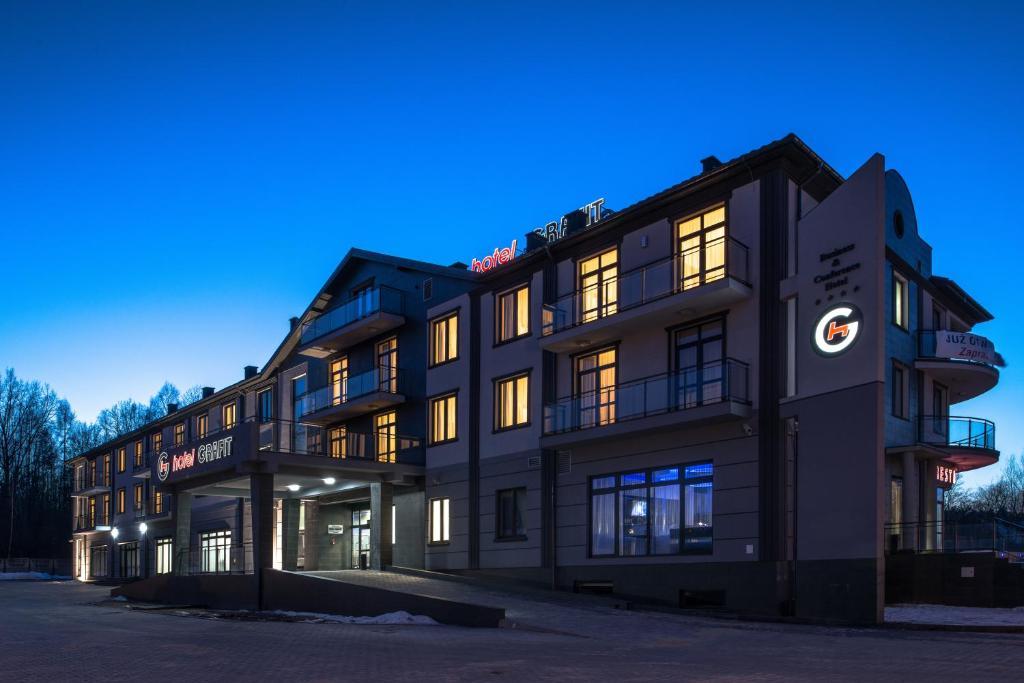 Hotel Grafit Kostomloty Pierwsze Екстер'єр фото