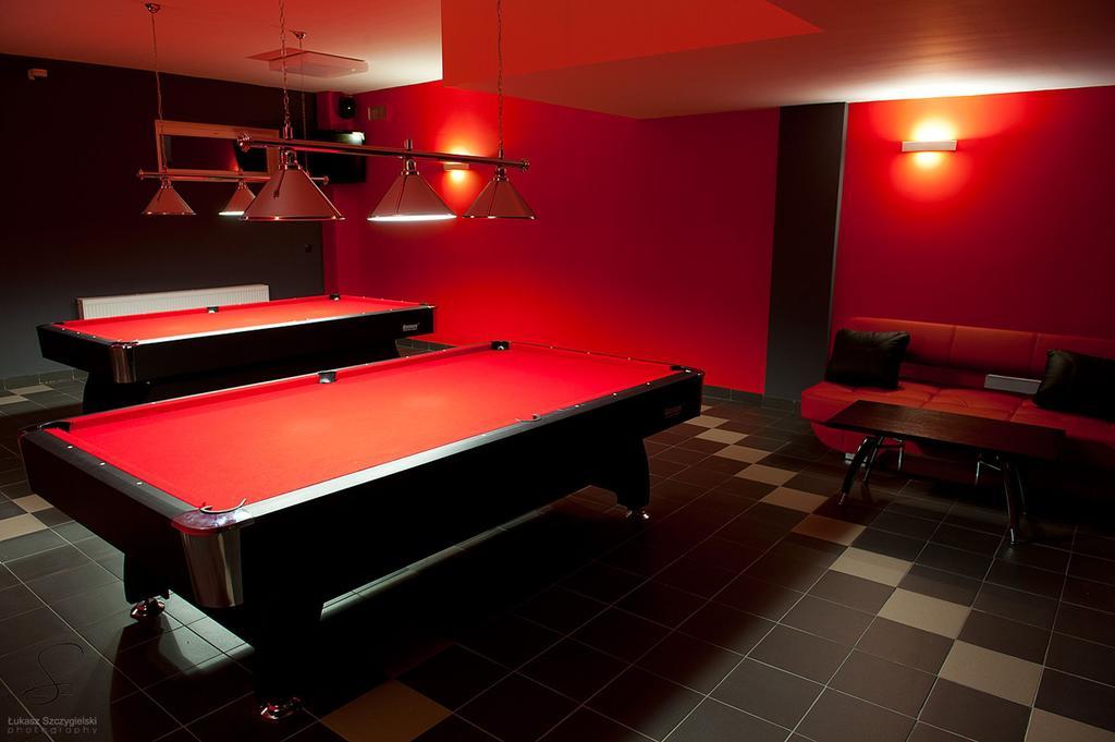 Hotel Grafit Kostomloty Pierwsze Екстер'єр фото