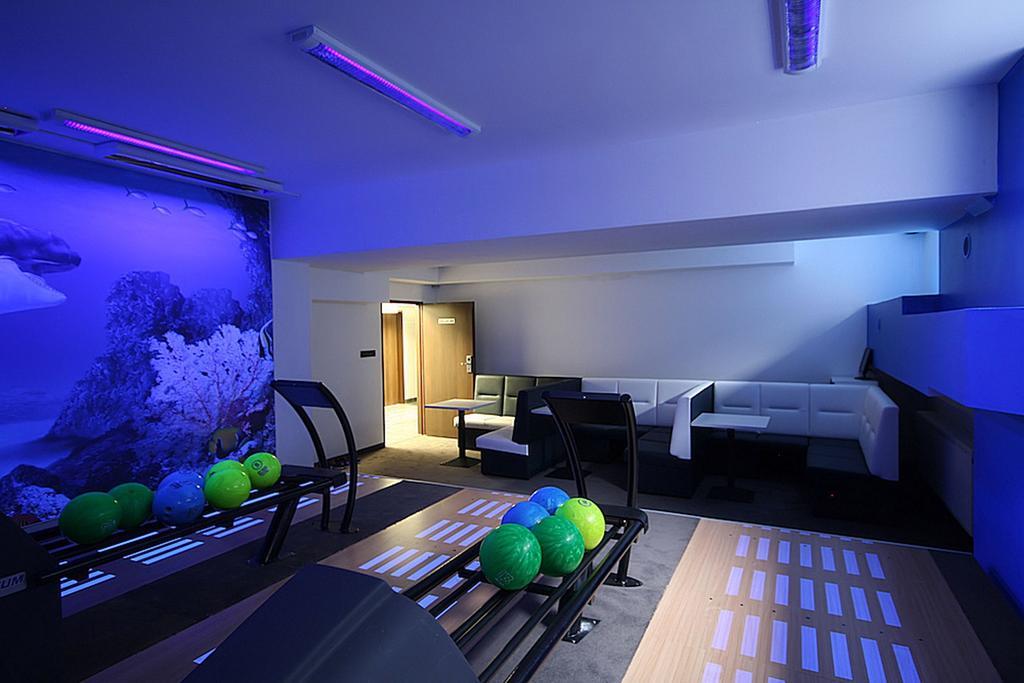 Hotel Grafit Kostomloty Pierwsze Екстер'єр фото